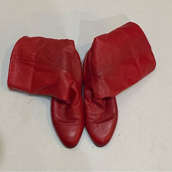 1980's Vtg Coasters Red Vinyl Slip On BoHo Granny Ankle Boots Vinyl 6.M Hipster - Picture 3 of 5